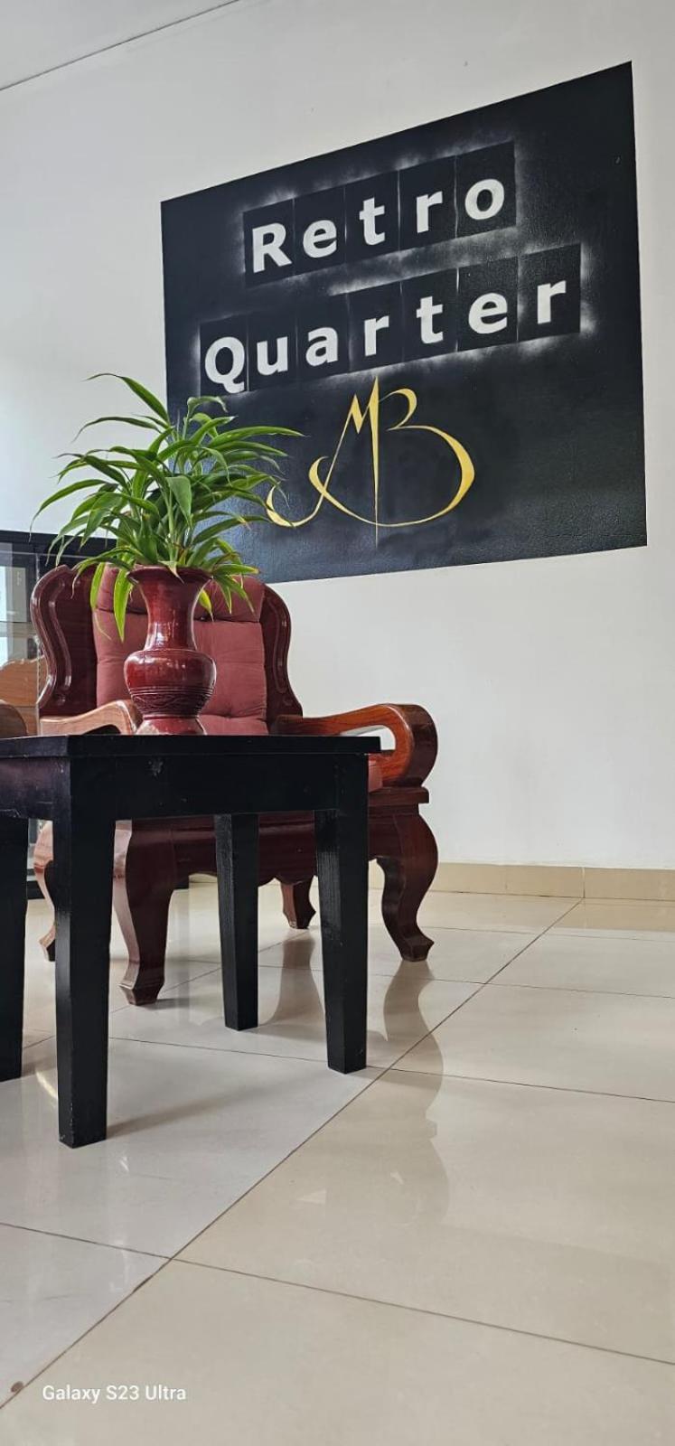 Retro Quarter Mb Hostel Siem Reap Bagian luar foto