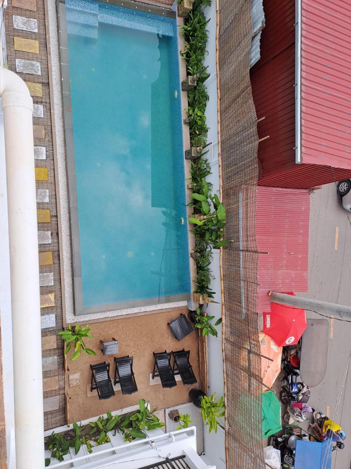 Retro Quarter Mb Hostel Siem Reap Bagian luar foto
